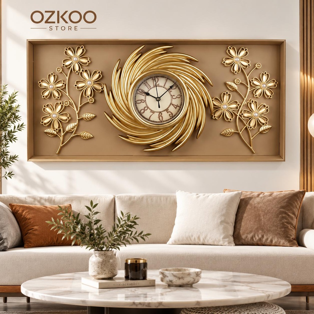 ساعة حائط مع تصاميم للديكور لون ذهبي